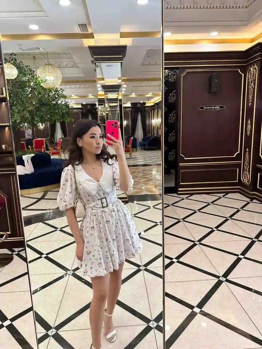 Aiza escort in Paris