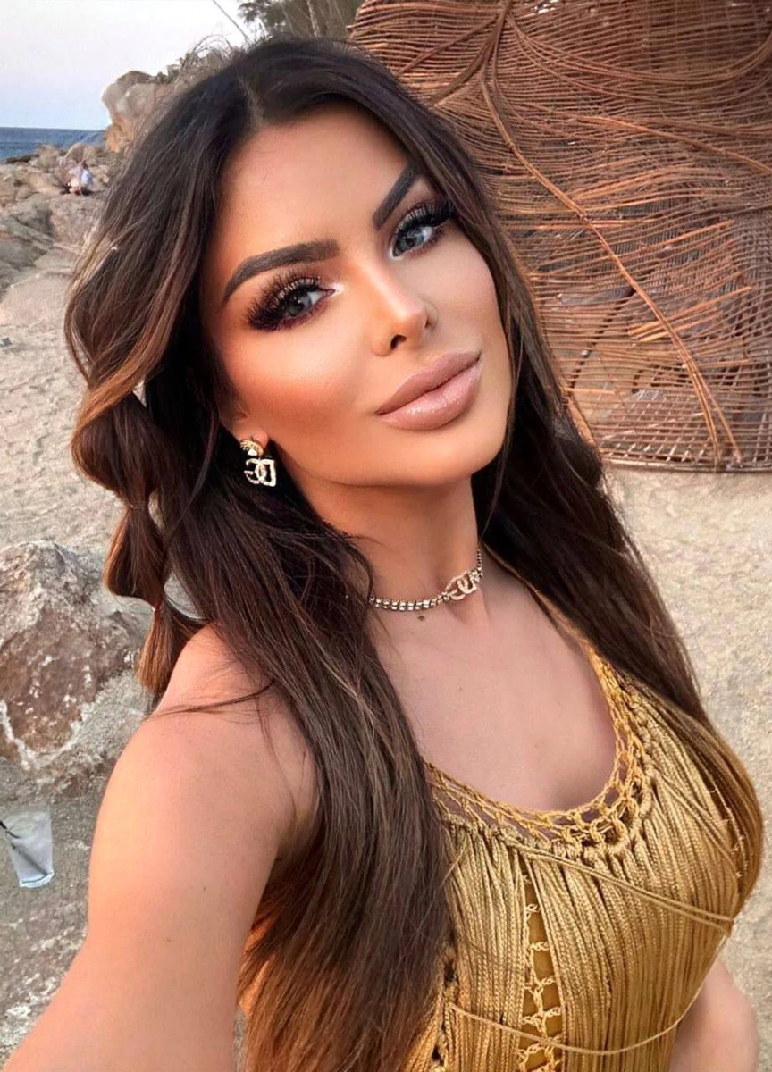 Alana escort in Paris