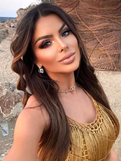 Alana escort in Paris