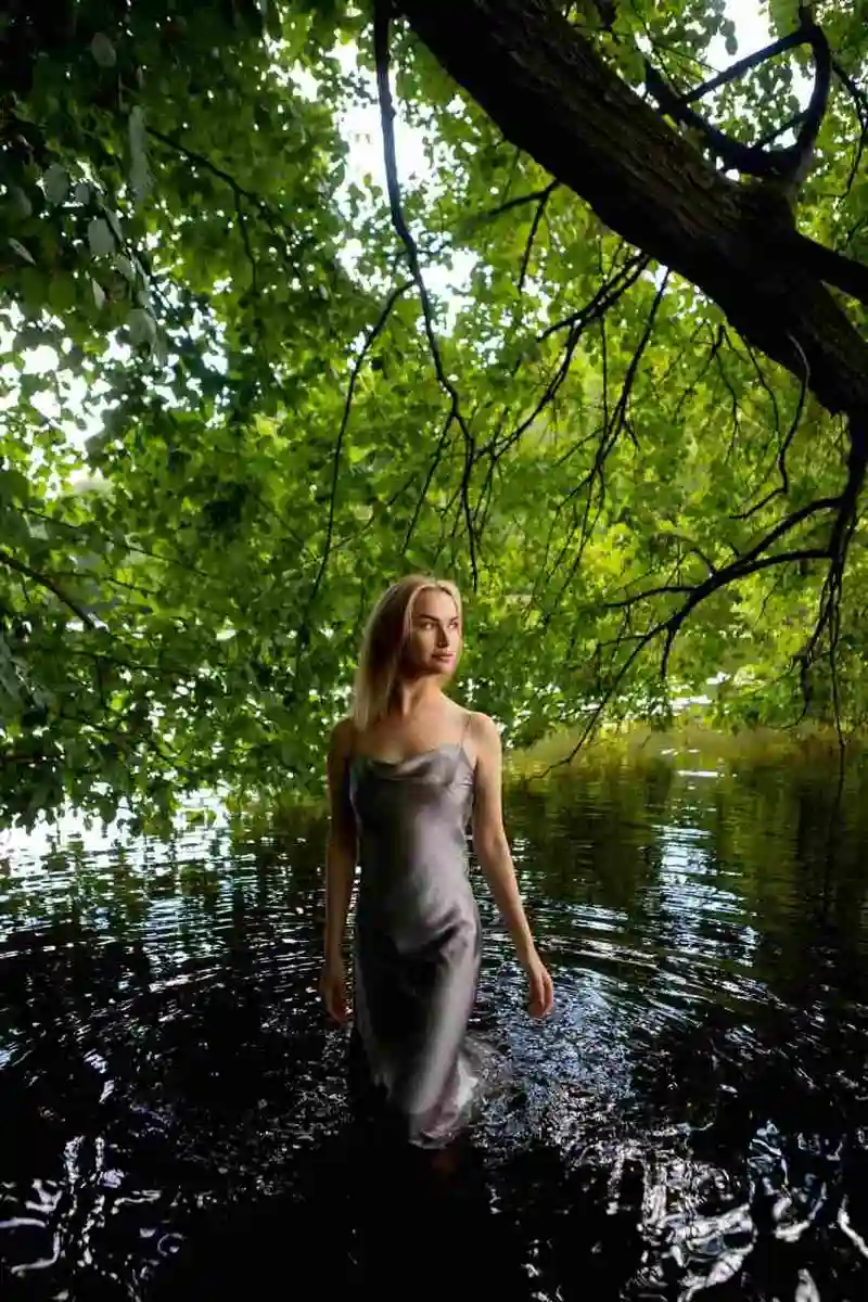Alexandra  escort in Paris