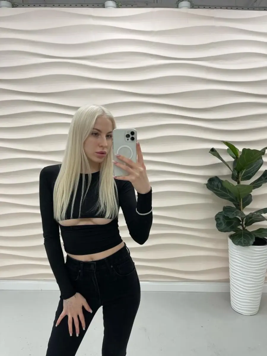 Alina escort in Paris