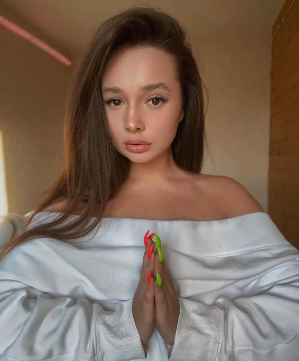 Anica escort in Paris