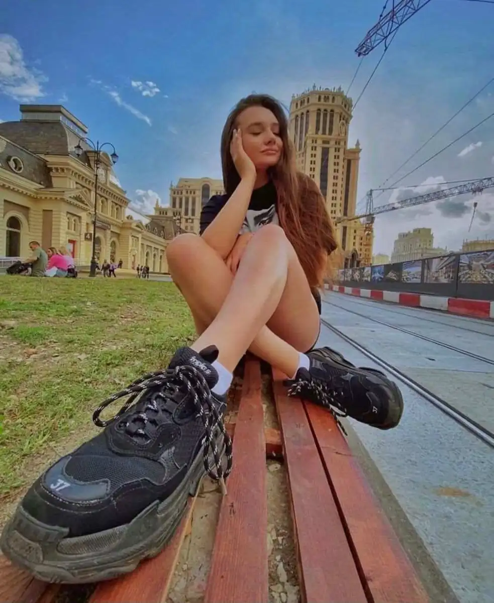 Anica escort in Paris