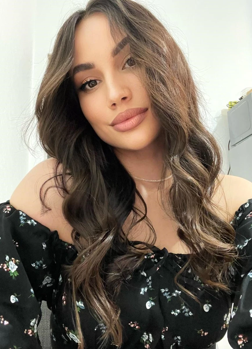 Anna escort in Paris