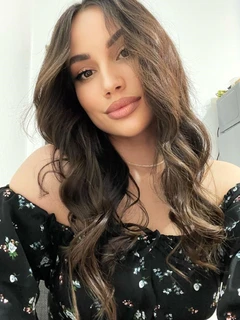 Anna escort in Paris