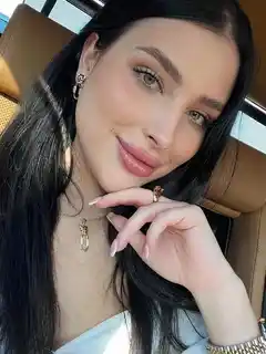 Arina escort in Paris