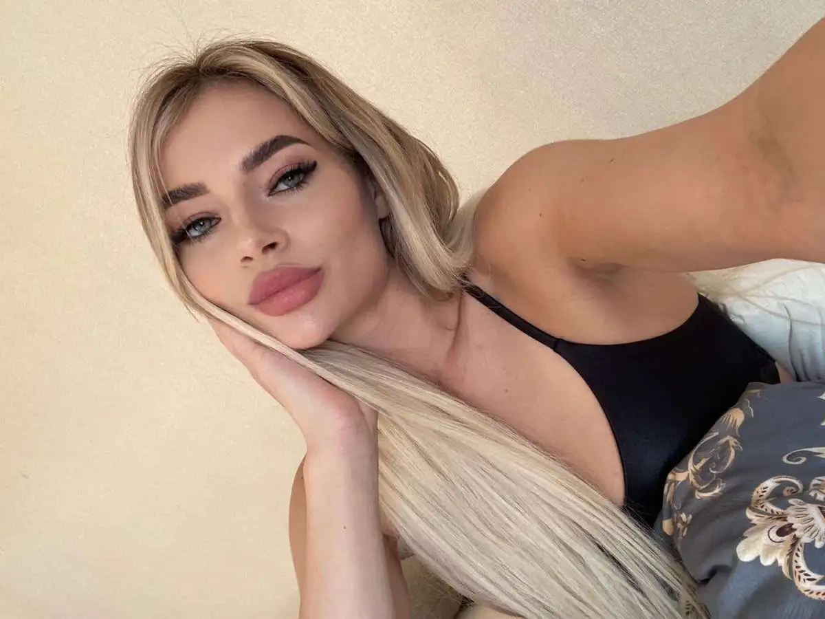 Asya escort in Paris