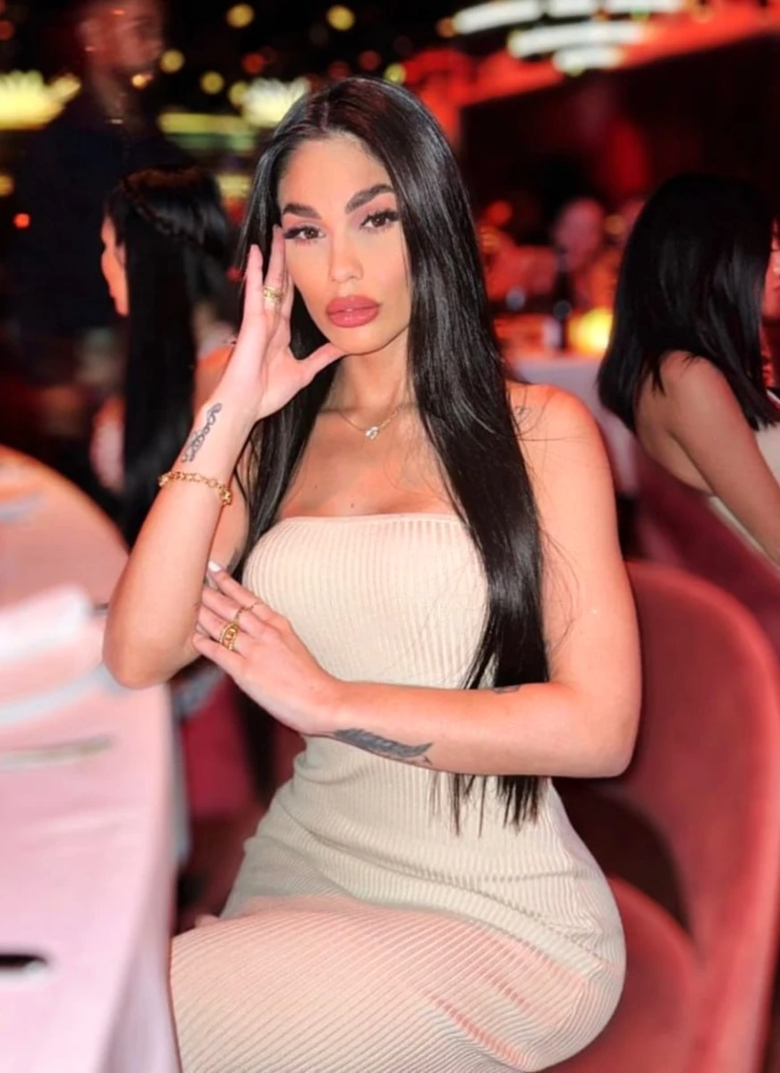 Bárbara escort in Paris