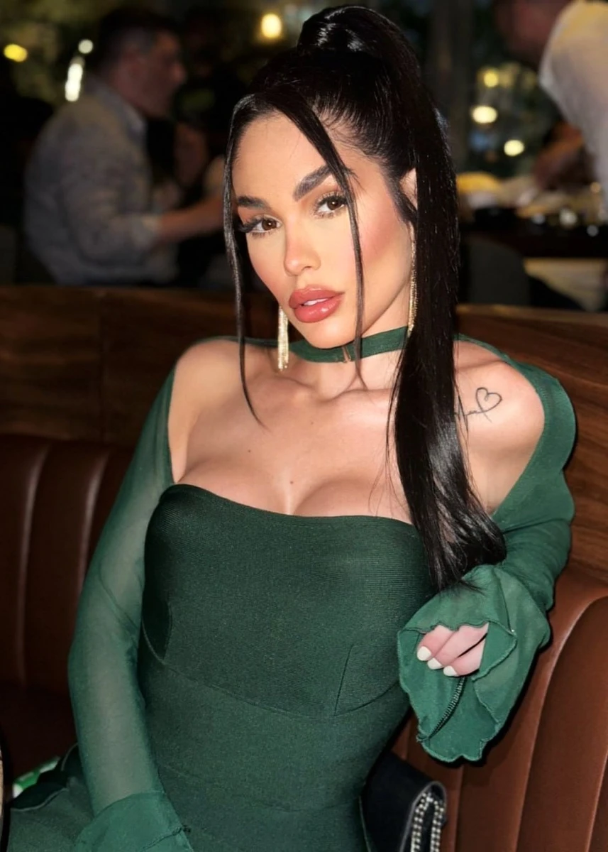 Bárbara escort in Paris