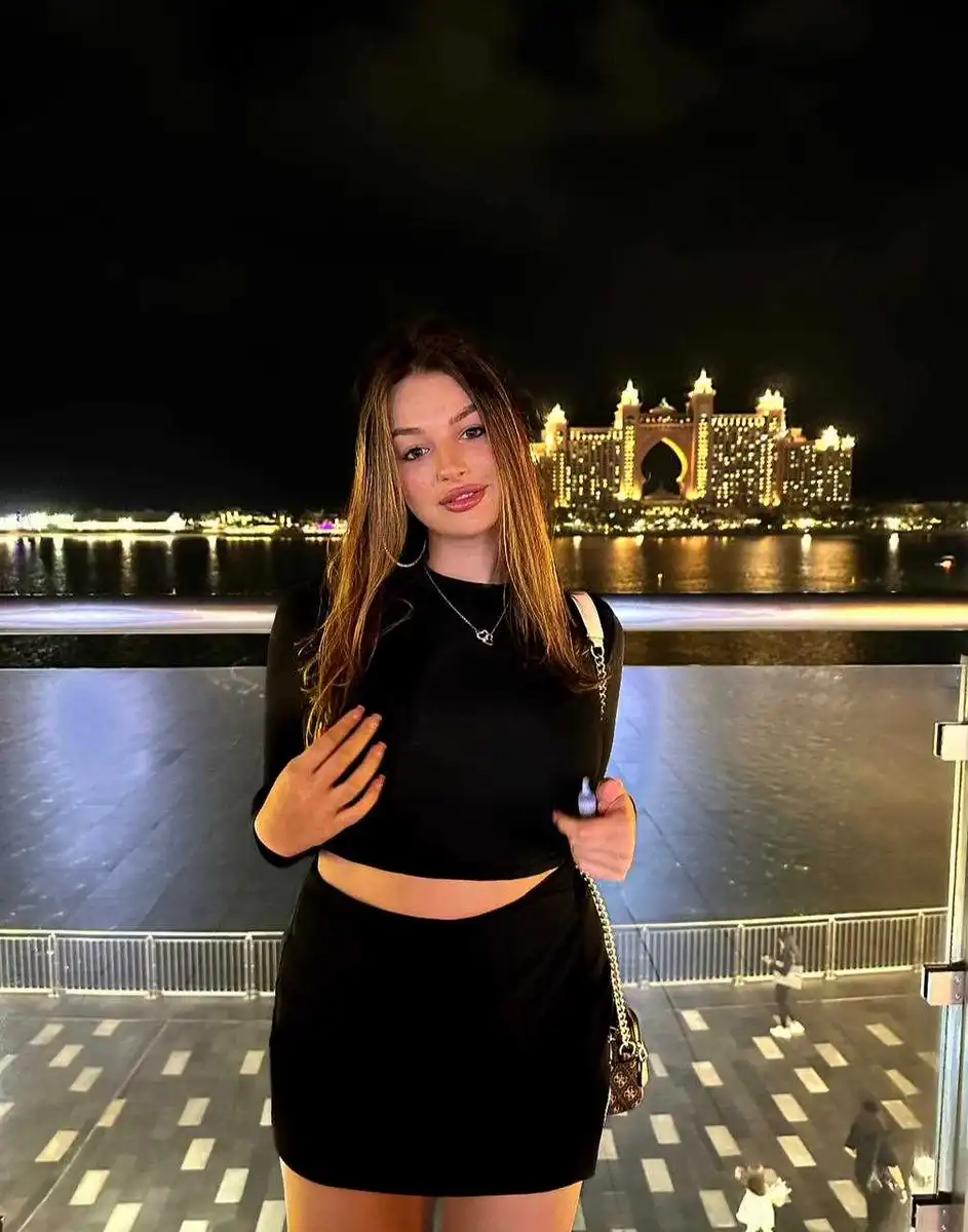 Dasha escort in Paris