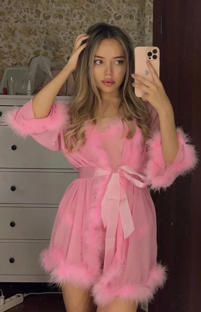 Eva escort in Paris