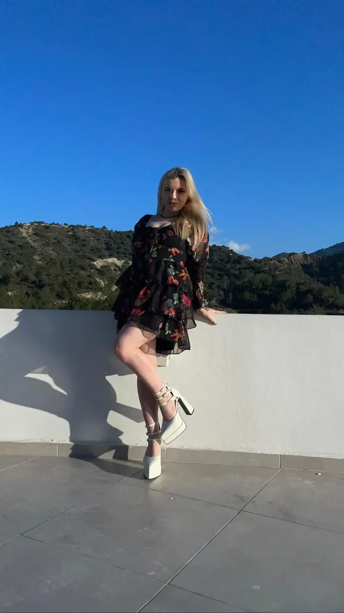 Juliette escort in Paris