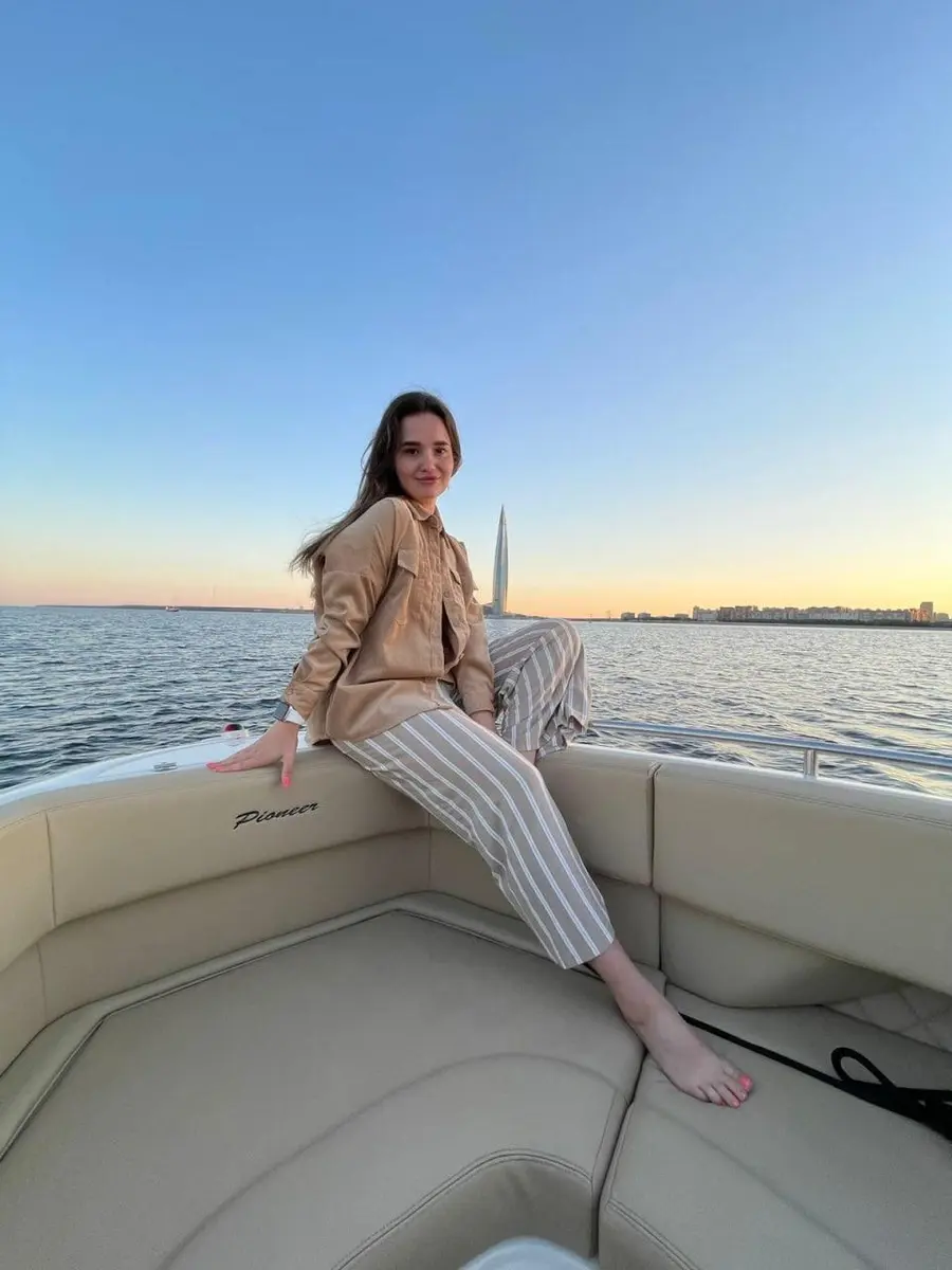 Ksenia escort in Paris
