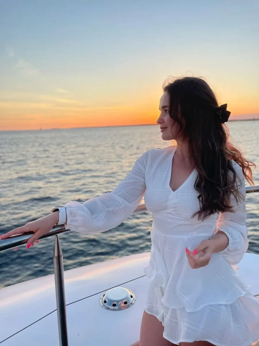 Ksenia escort in Paris