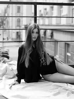 Ksenia escort in Paris