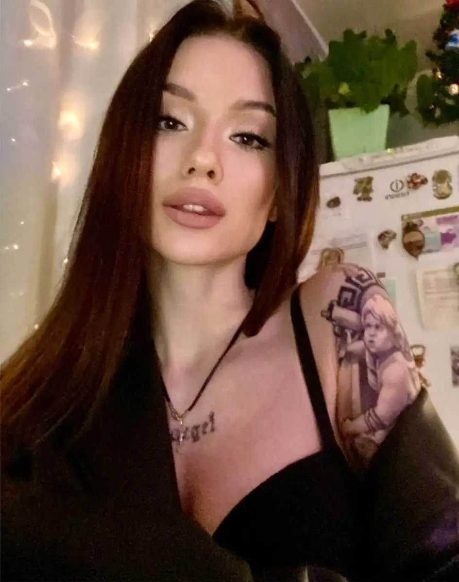Lika escort in Paris
