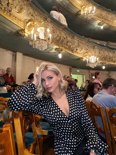 Lyubov escort in Paris