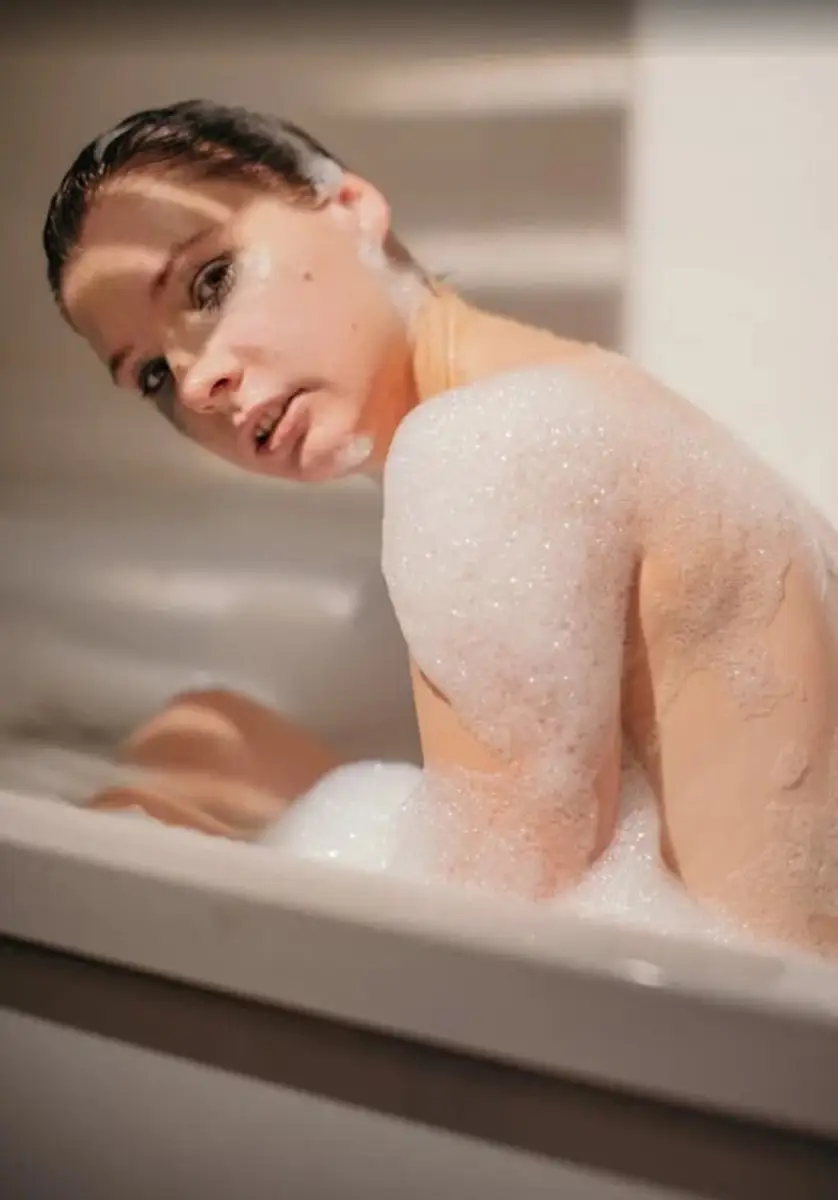 Margo escort in Paris