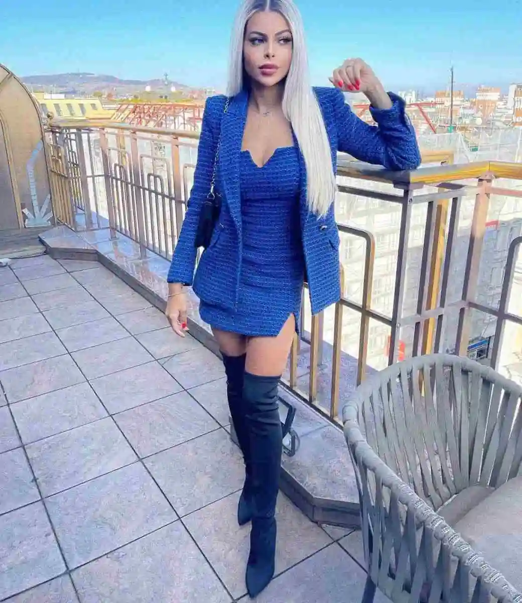 Martina escort in Paris