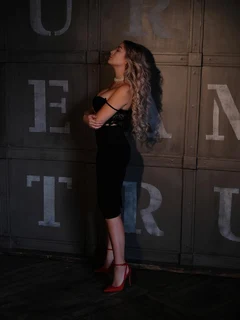 Sveta escort in Paris