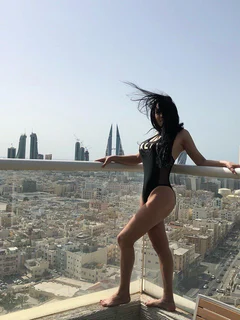 Zabava escort in Paris